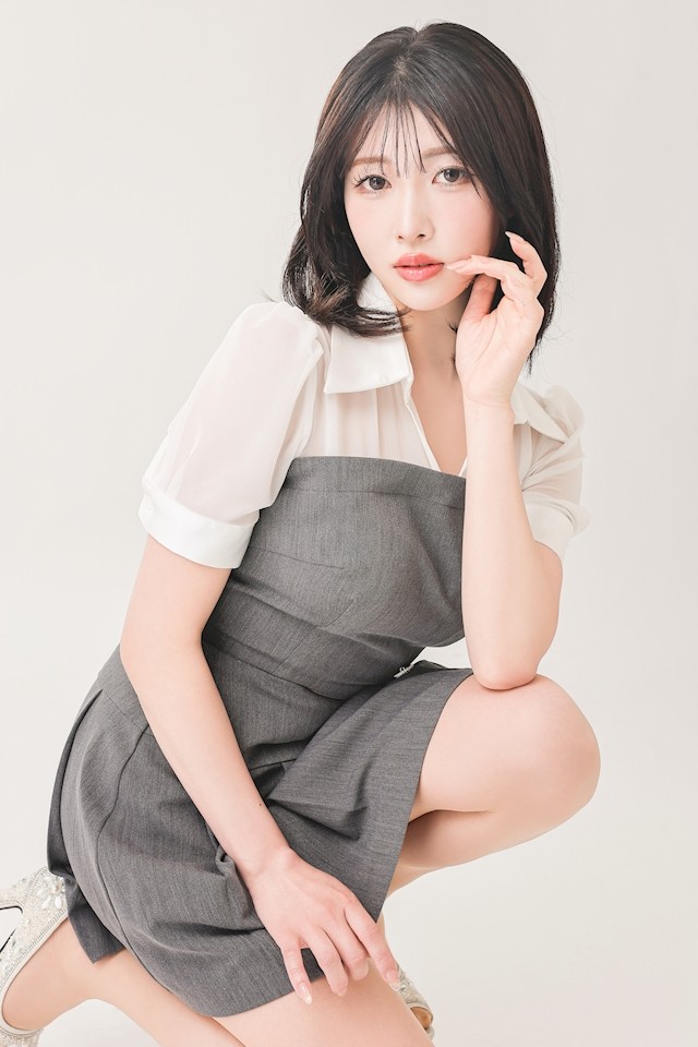 黒咲 つきプロフィール写真3